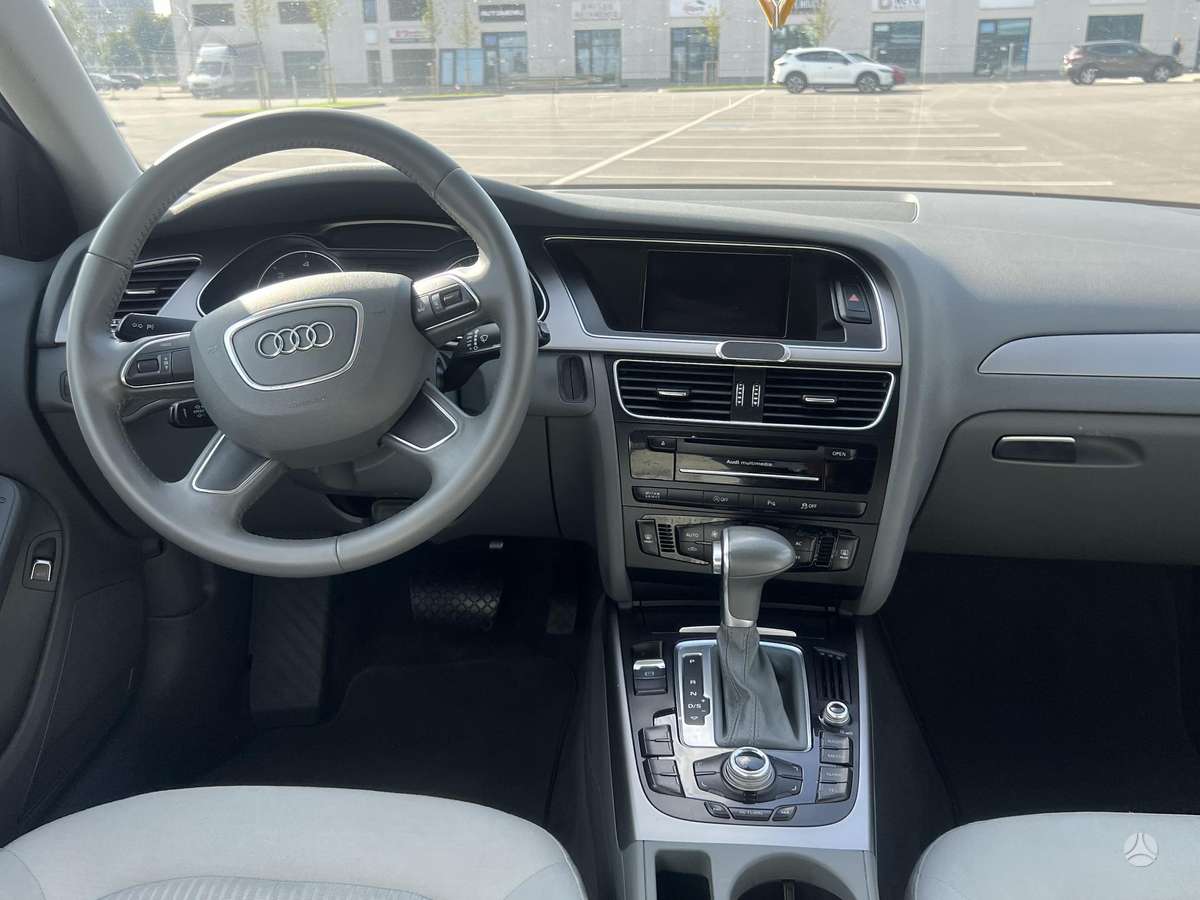 Audi A4 2013 — photo 12