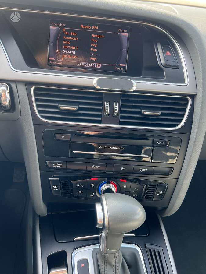 Audi A4 2013 — photo 14