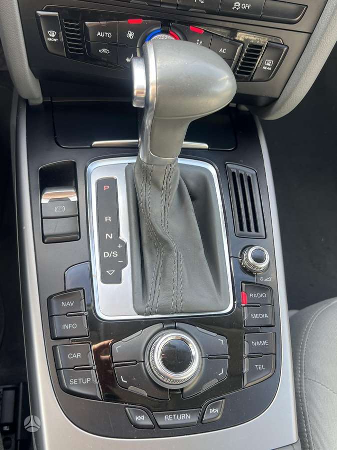 Audi A4 2013 — photo 15