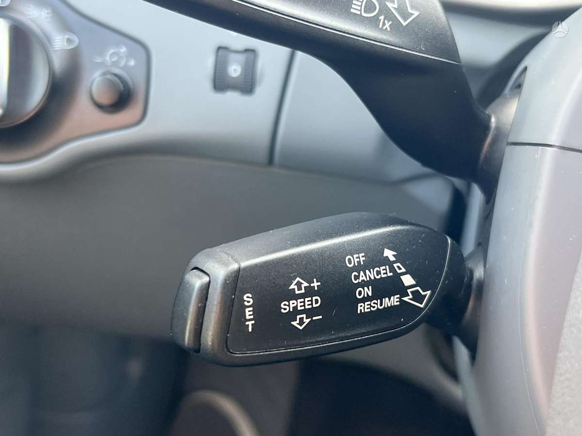 Audi A4 2013 — photo 16