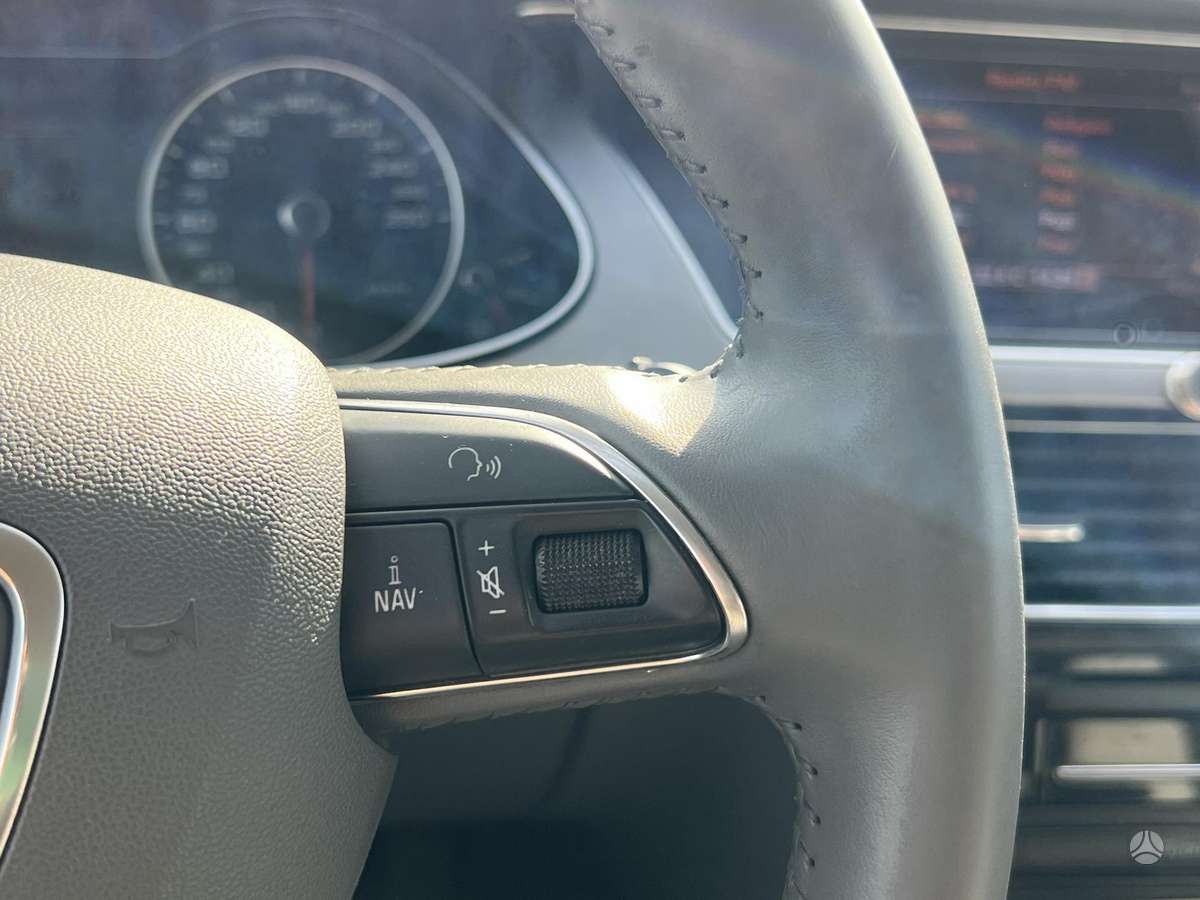 Audi A4 2013 — photo 17