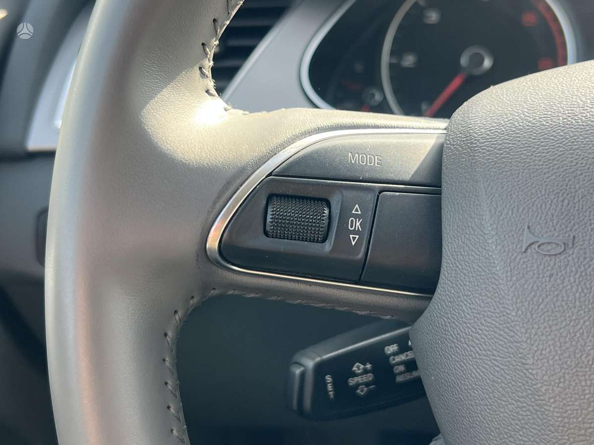 Audi A4 2013 — photo 18