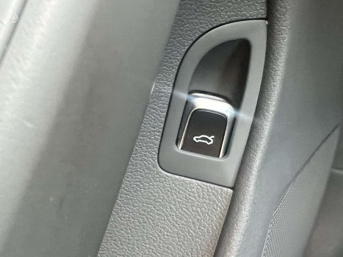 Audi A4 2013 — photo 19
