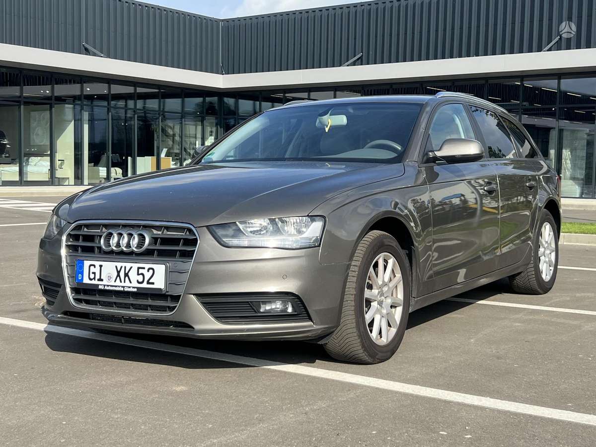 Audi A4 2013 — rear view