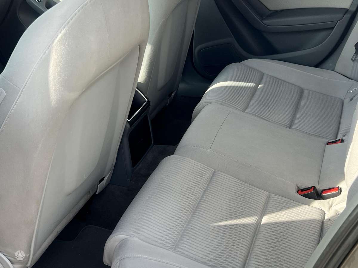 Audi A4 2013 — photo 21