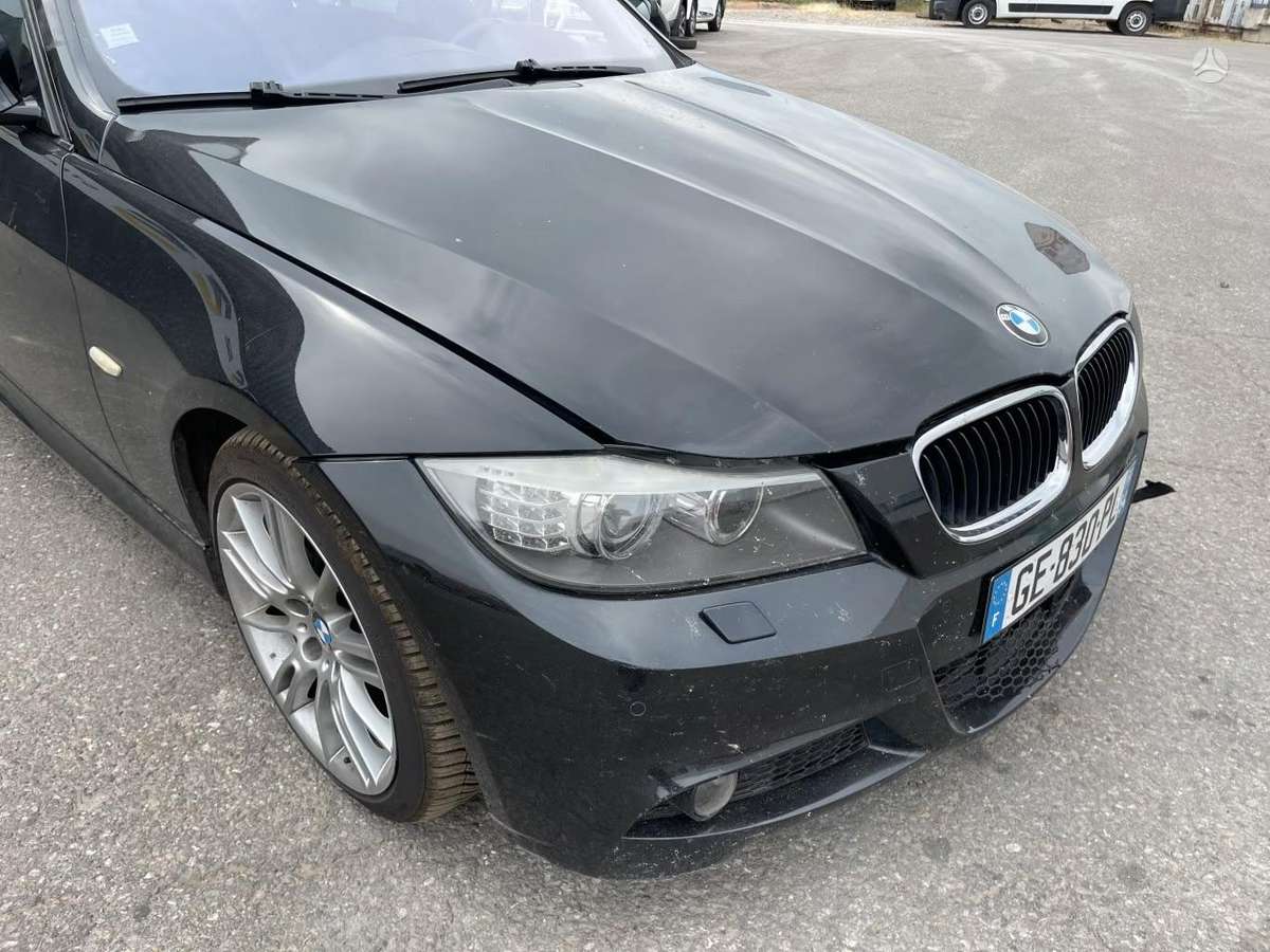 BMW 320 2009 — photo 5