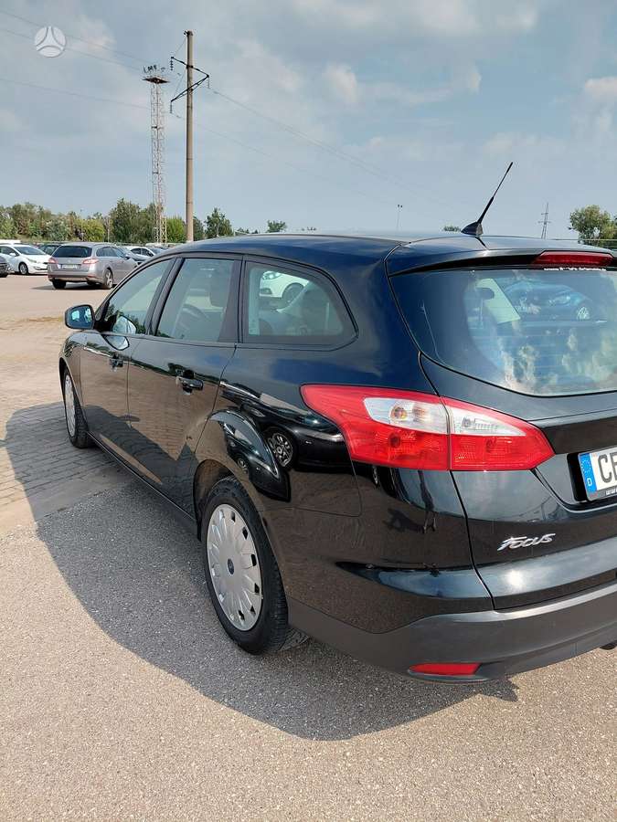Ford Focus 2013 — салон