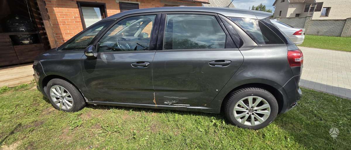 Citroen C4 2014 — rear view