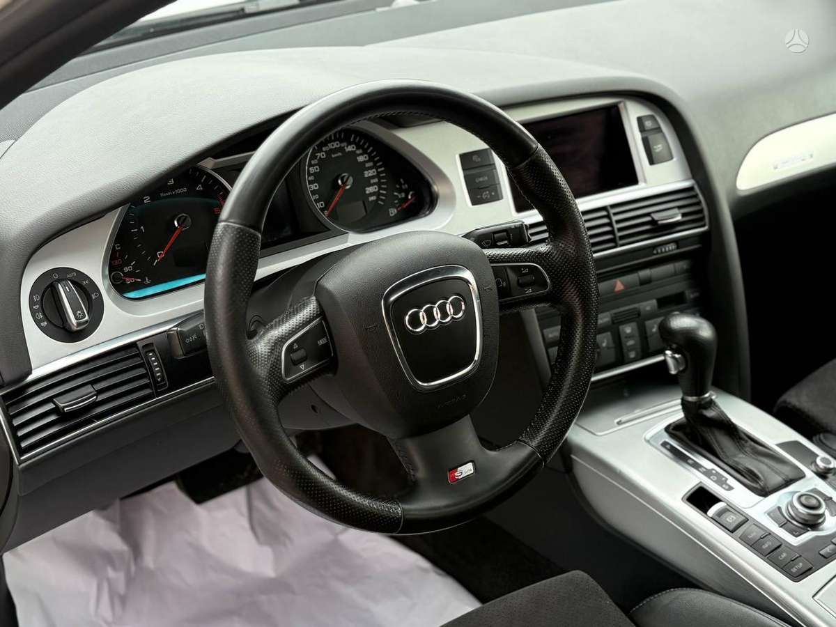 Audi A6 2010 — photo 15