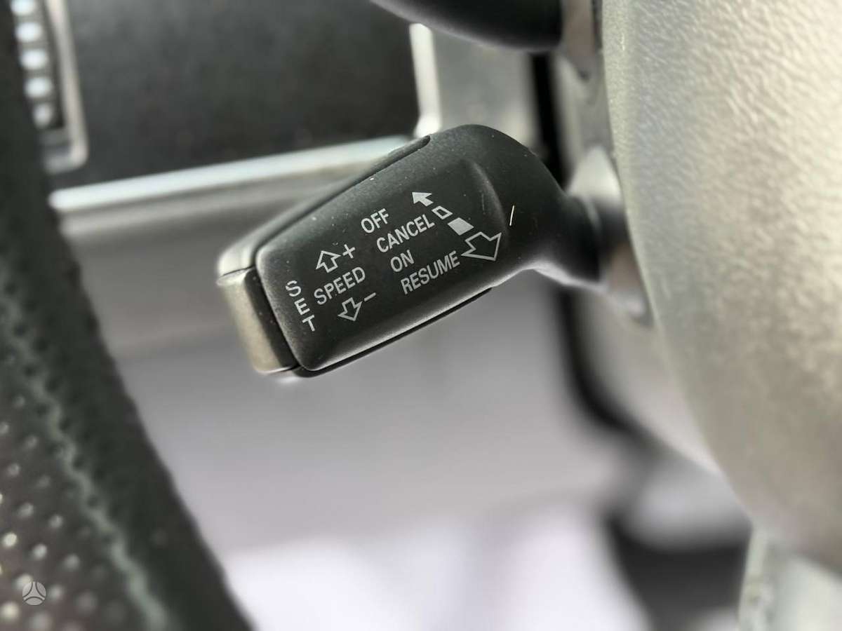 Audi A6 2010 — photo 20