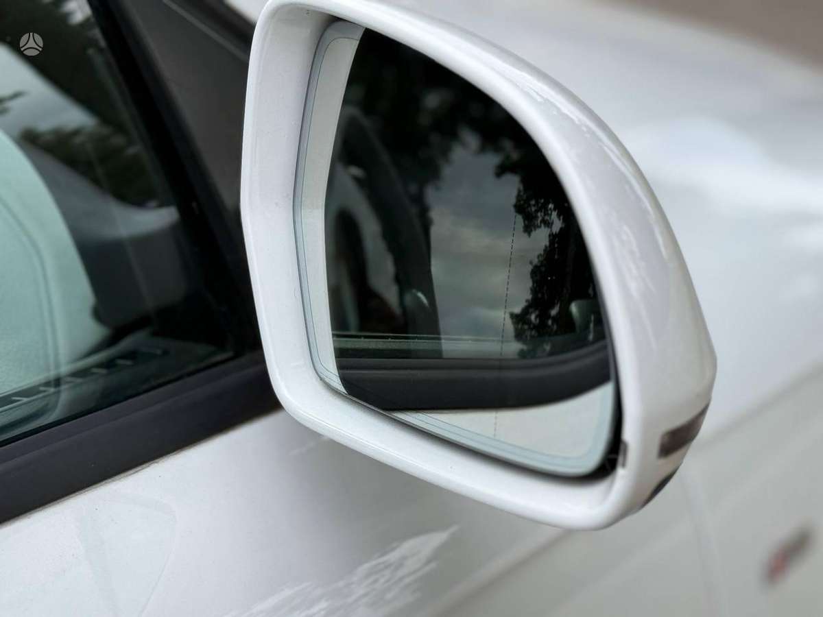 Audi A6 2010 — photo 8