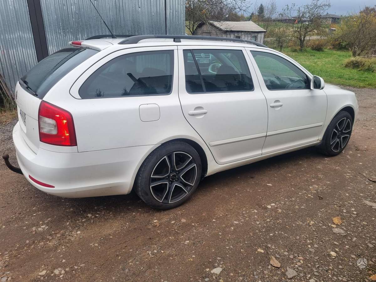 Skoda Octavia 2009 — engine 1800 cm³, 160 HP (118kW)