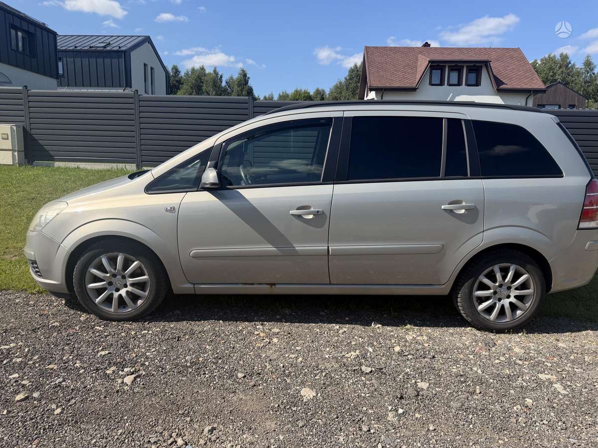 Opel Zafira 2006 — двигун 2198 cm³, 150 HP (110kW)