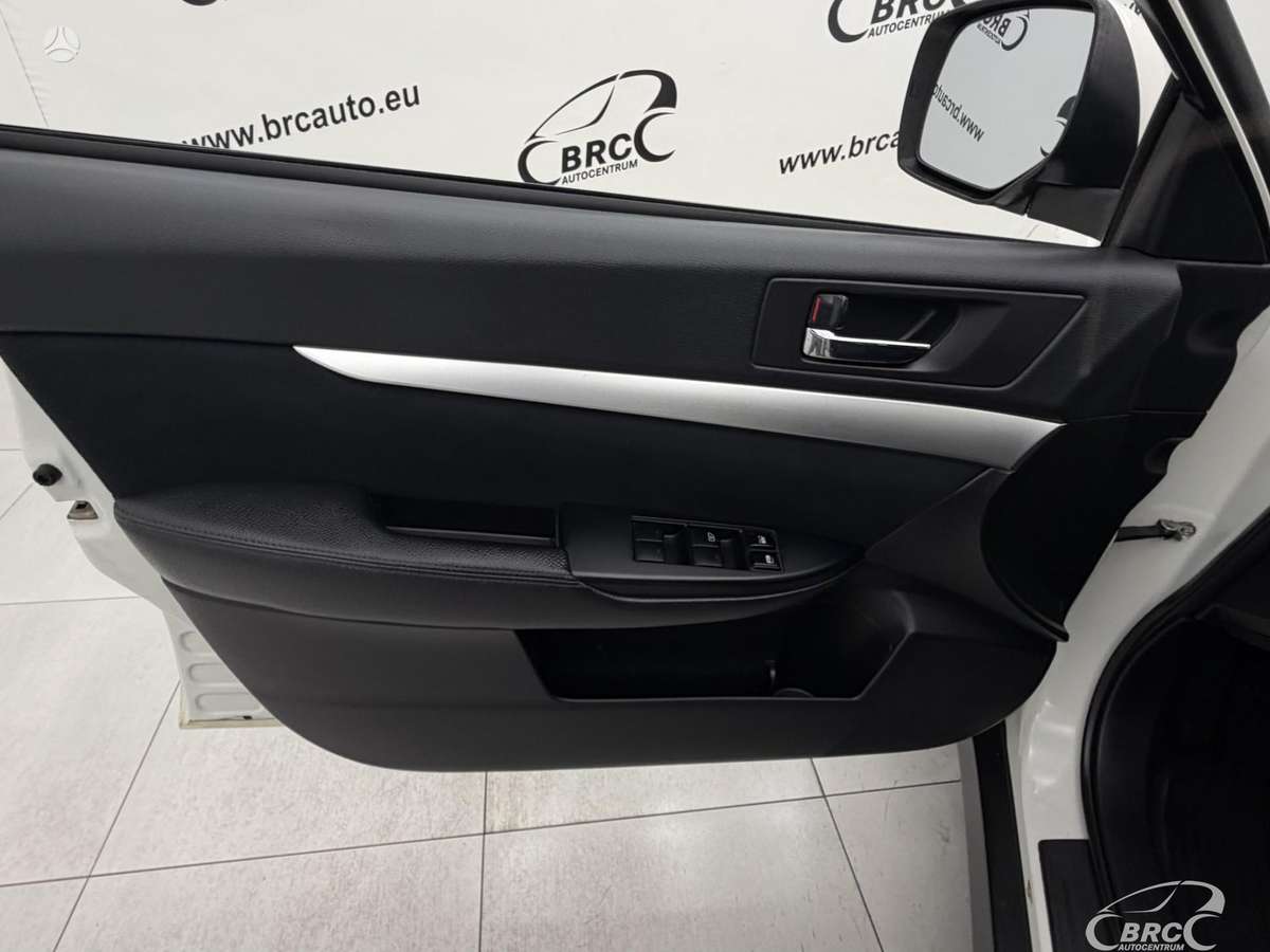 Subaru Outback 2013 — photo 20