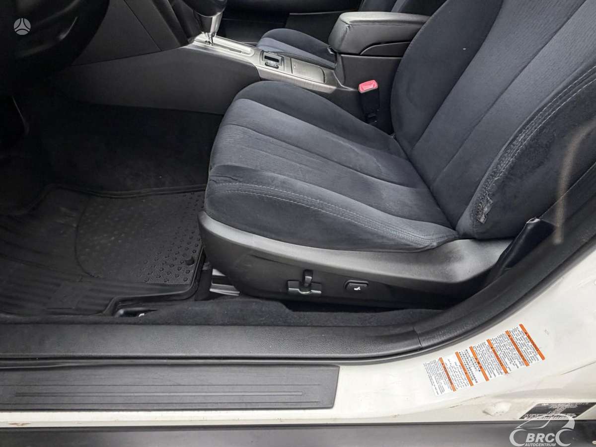 Subaru Outback 2013 — photo 22