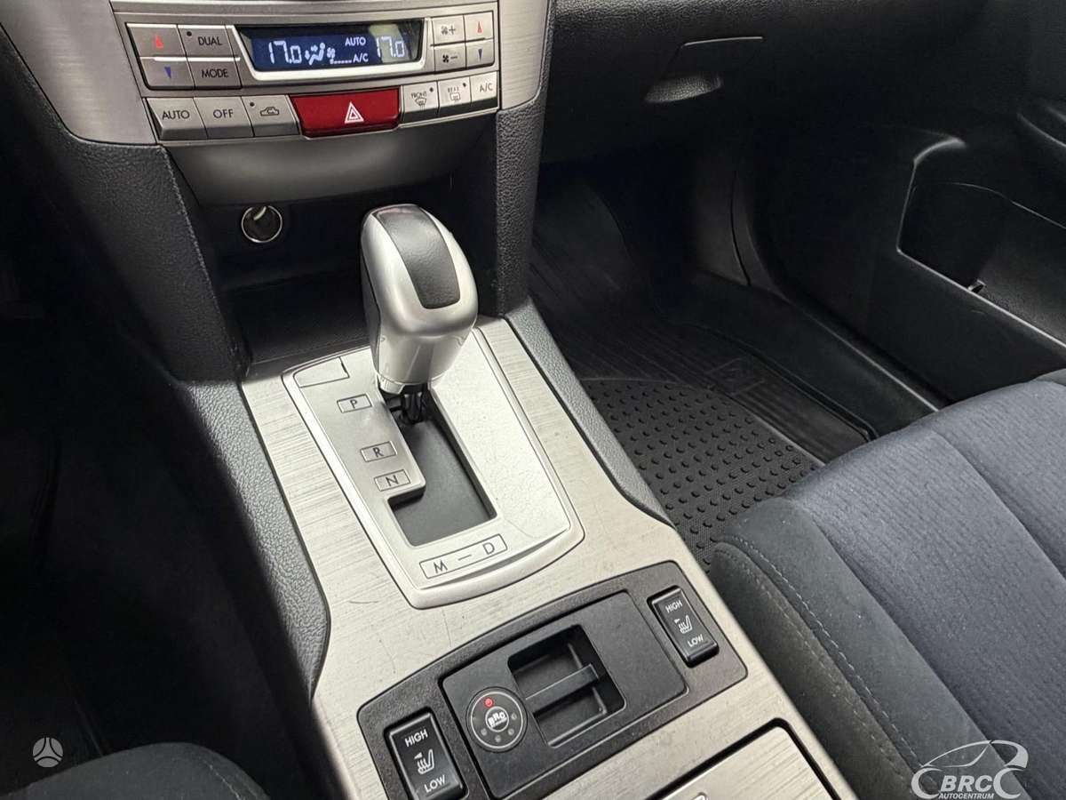 Subaru Outback 2013 — photo 25