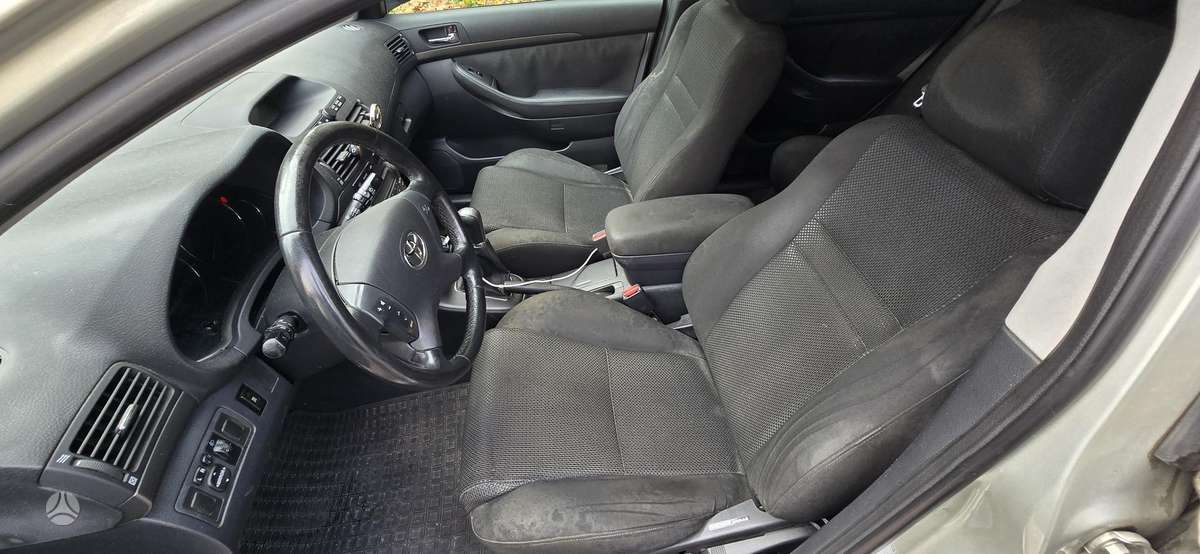 Toyota Avensis 2005 — photo 6