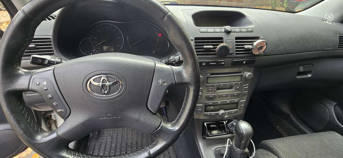 Toyota Avensis 2005 — photo 9