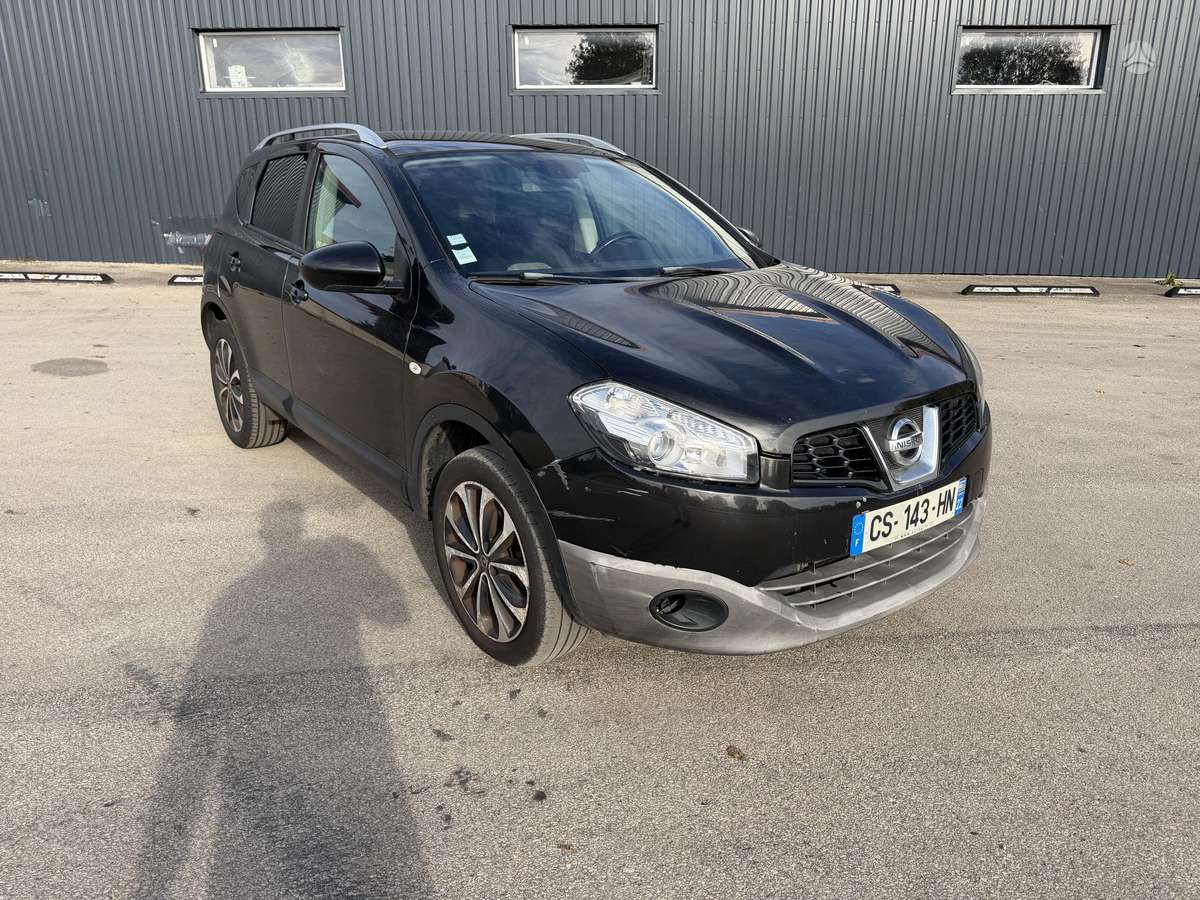 Nissan Qashqai 2013 — вигляд ззаду
