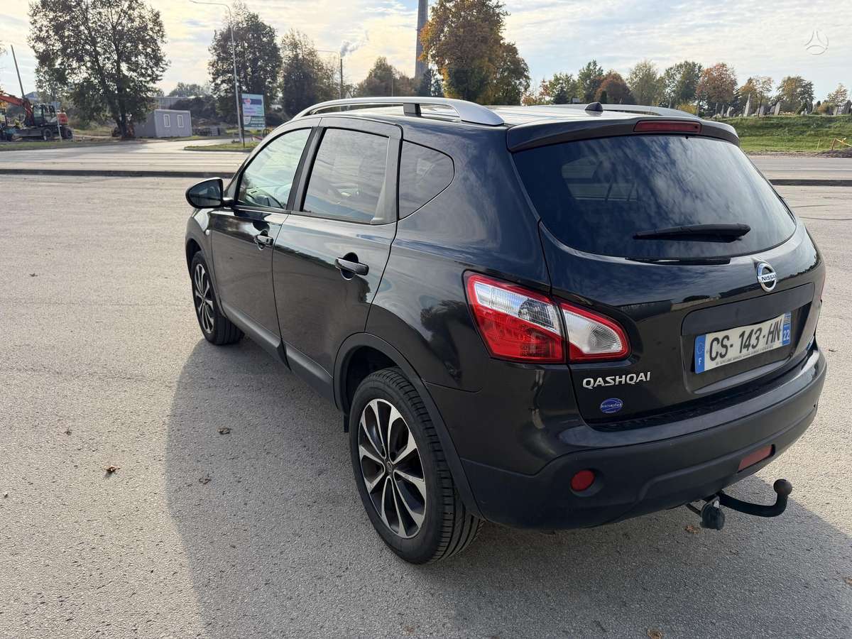 Nissan Qashqai 2013 — салон