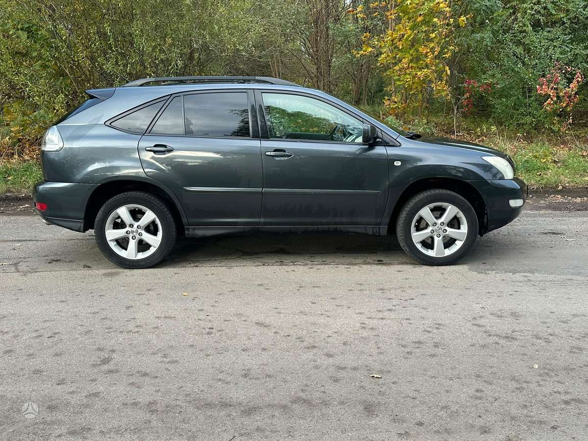 Lexus RX 2005 — салон