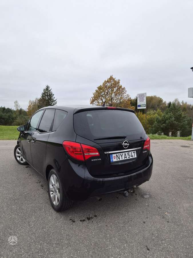 Opel Meriva 2012 — photo 11