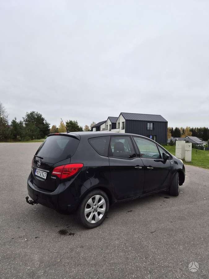 Opel Meriva 2012 — photo 12