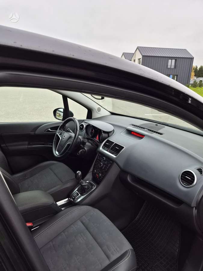 Opel Meriva 2012 — photo 16