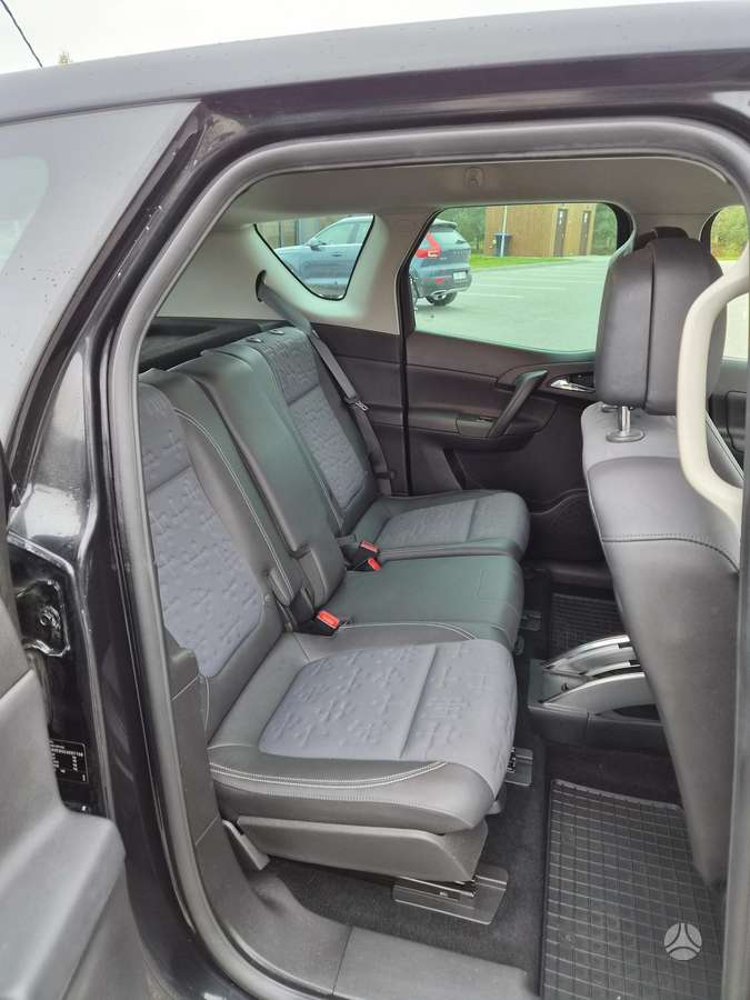 Opel Meriva 2012 — photo 17
