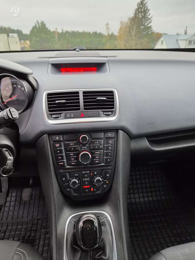 Opel Meriva 2012 — photo 19