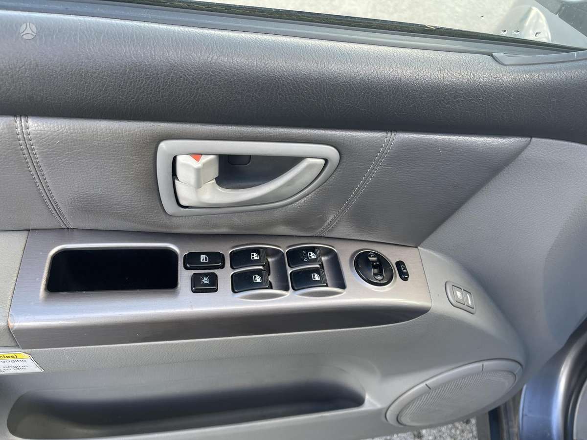 Kia Sorento 2005 — photo 12