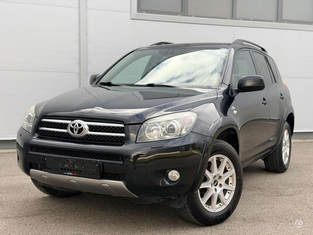 Toyota RAV4 2009 — вигляд ззаду