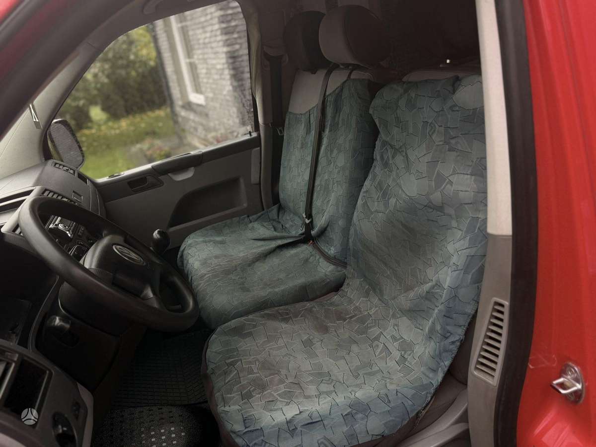 Volkswagen Caravelle 2004 — photo 11