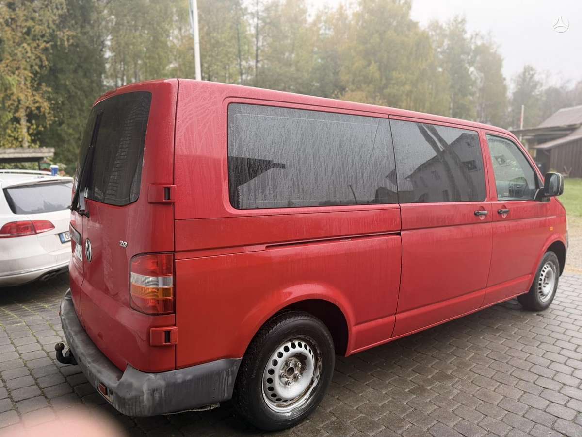 Volkswagen Caravelle 2004 — interior