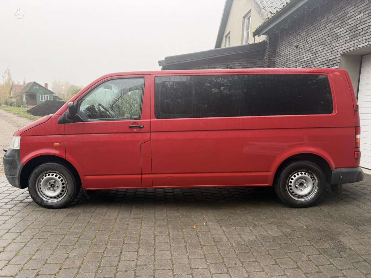 Volkswagen Caravelle 2004 — photo 7
