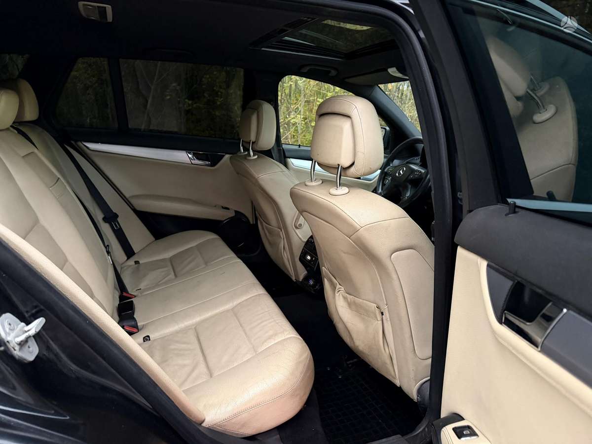 Mercedes-Benz C220 2008 — photo 11
