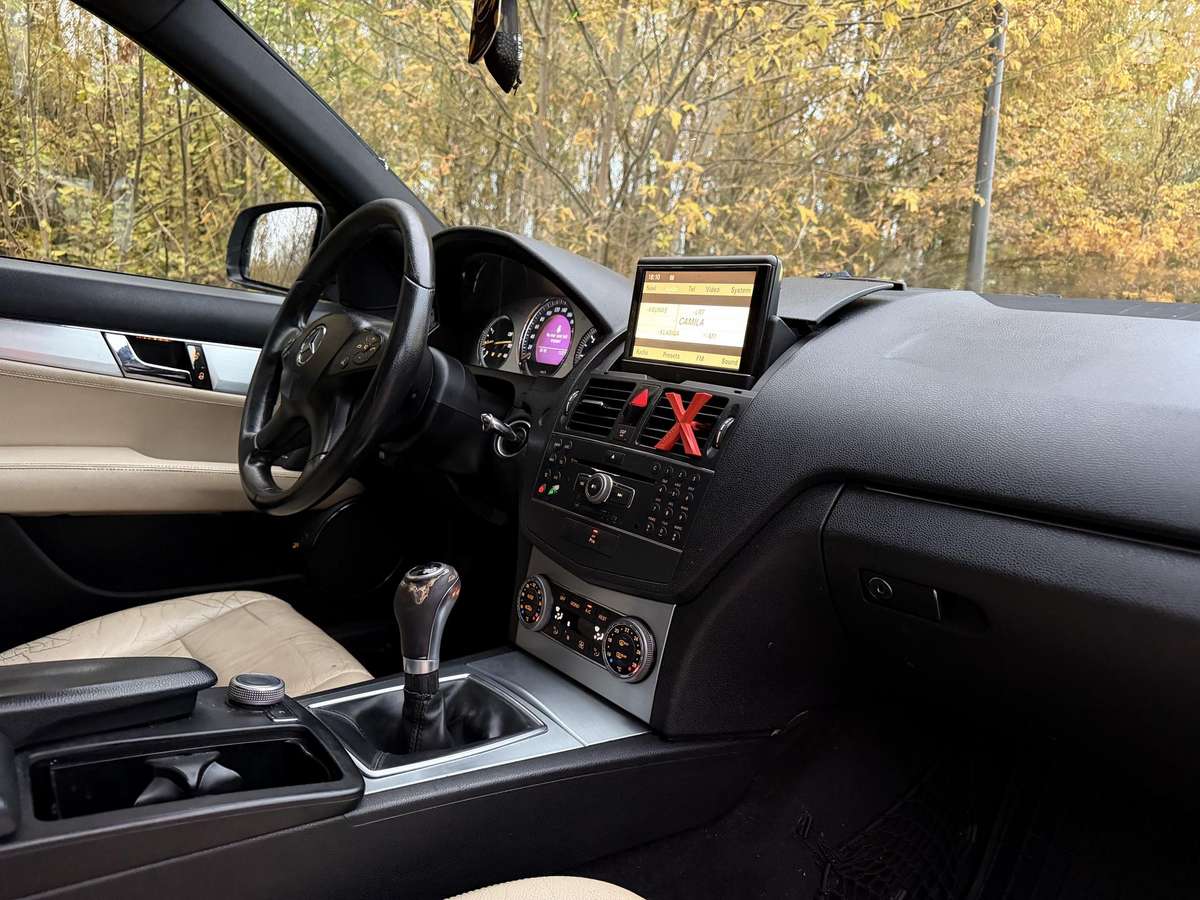 Mercedes-Benz C220 2008 — photo 6