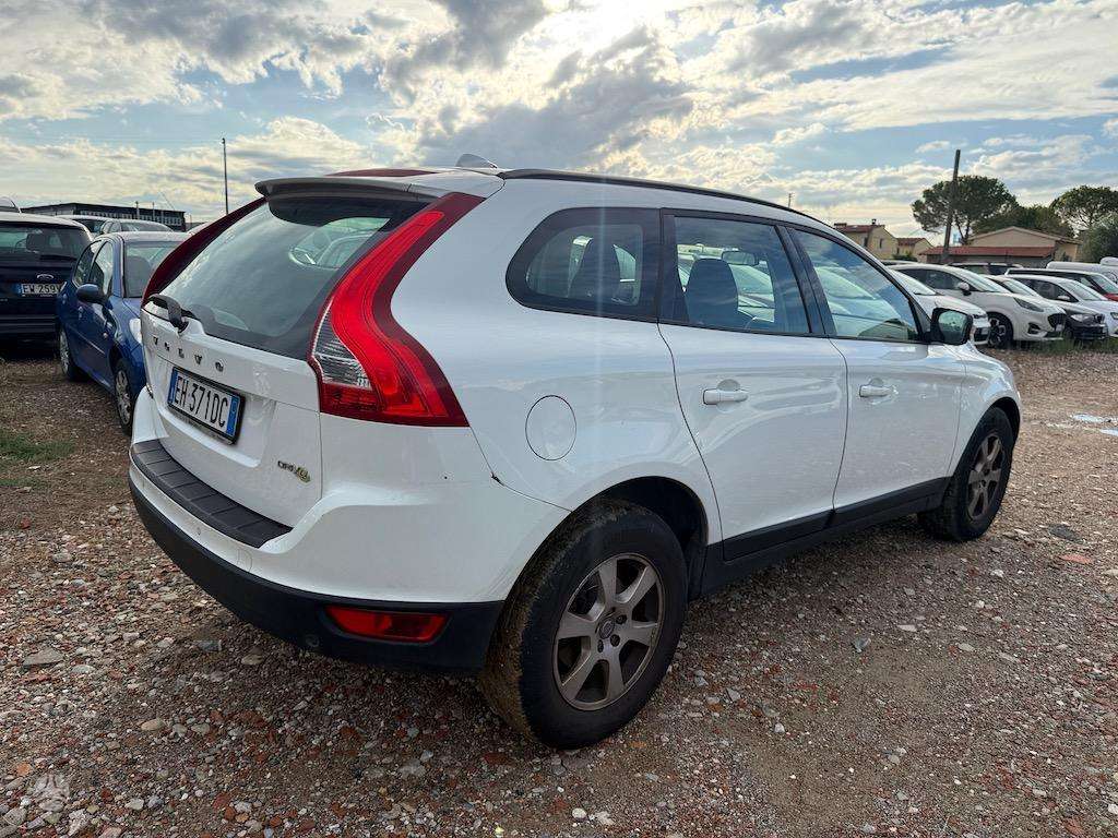 Volvo XC60 2011 — engine 1984 cm³, 163 HP (120kW)