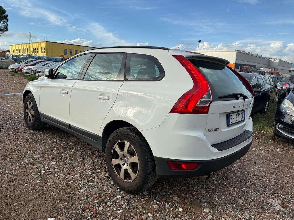 Volvo XC60 2011 — photo 6