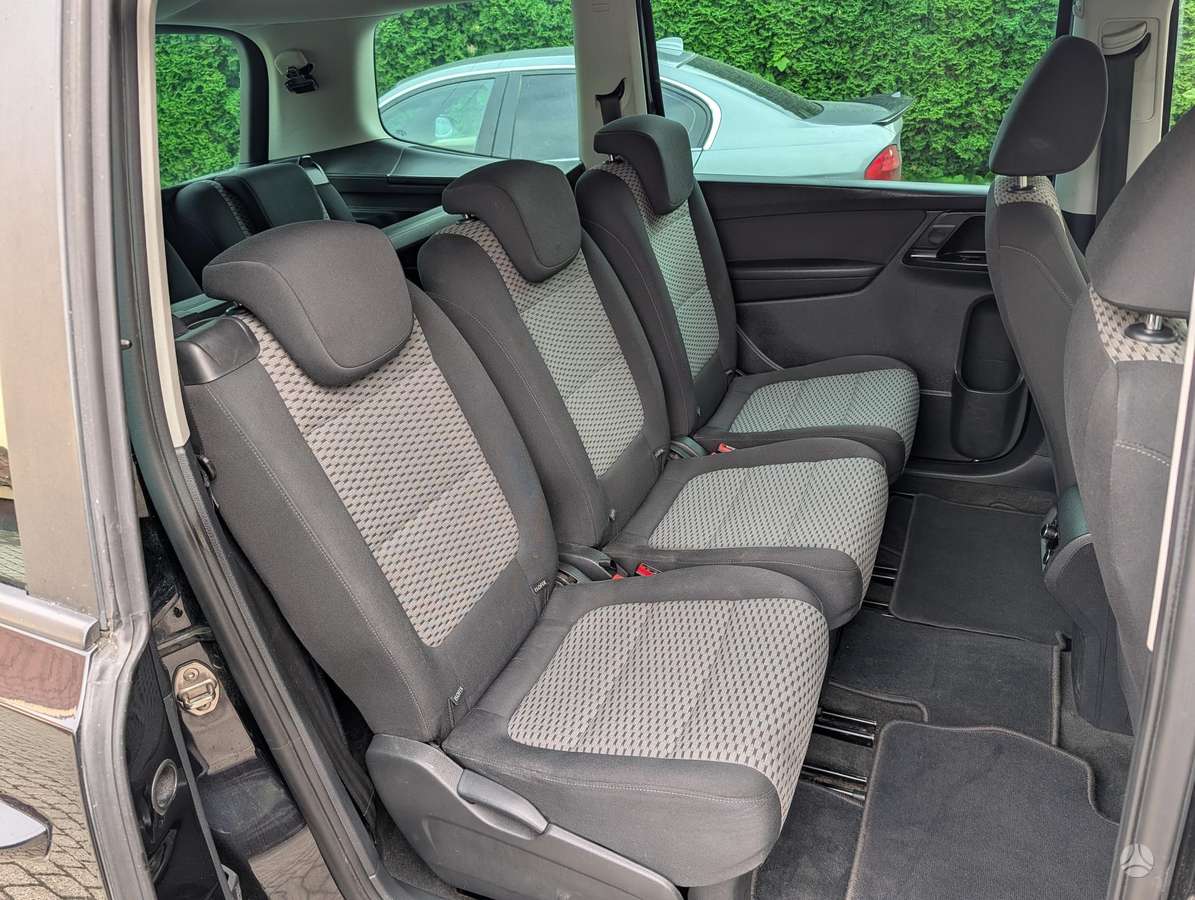 Volkswagen Sharan 2011 — photo 12