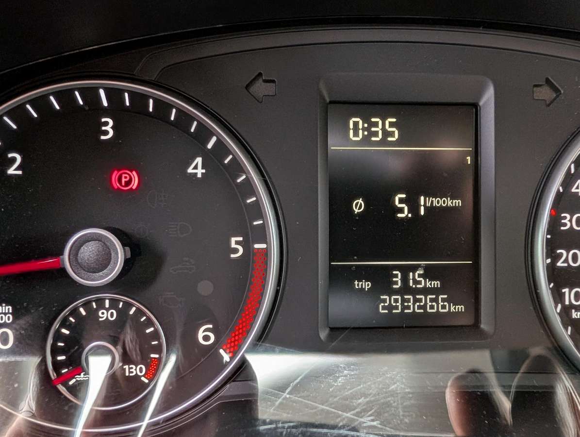 Volkswagen Sharan 2011 — photo 18