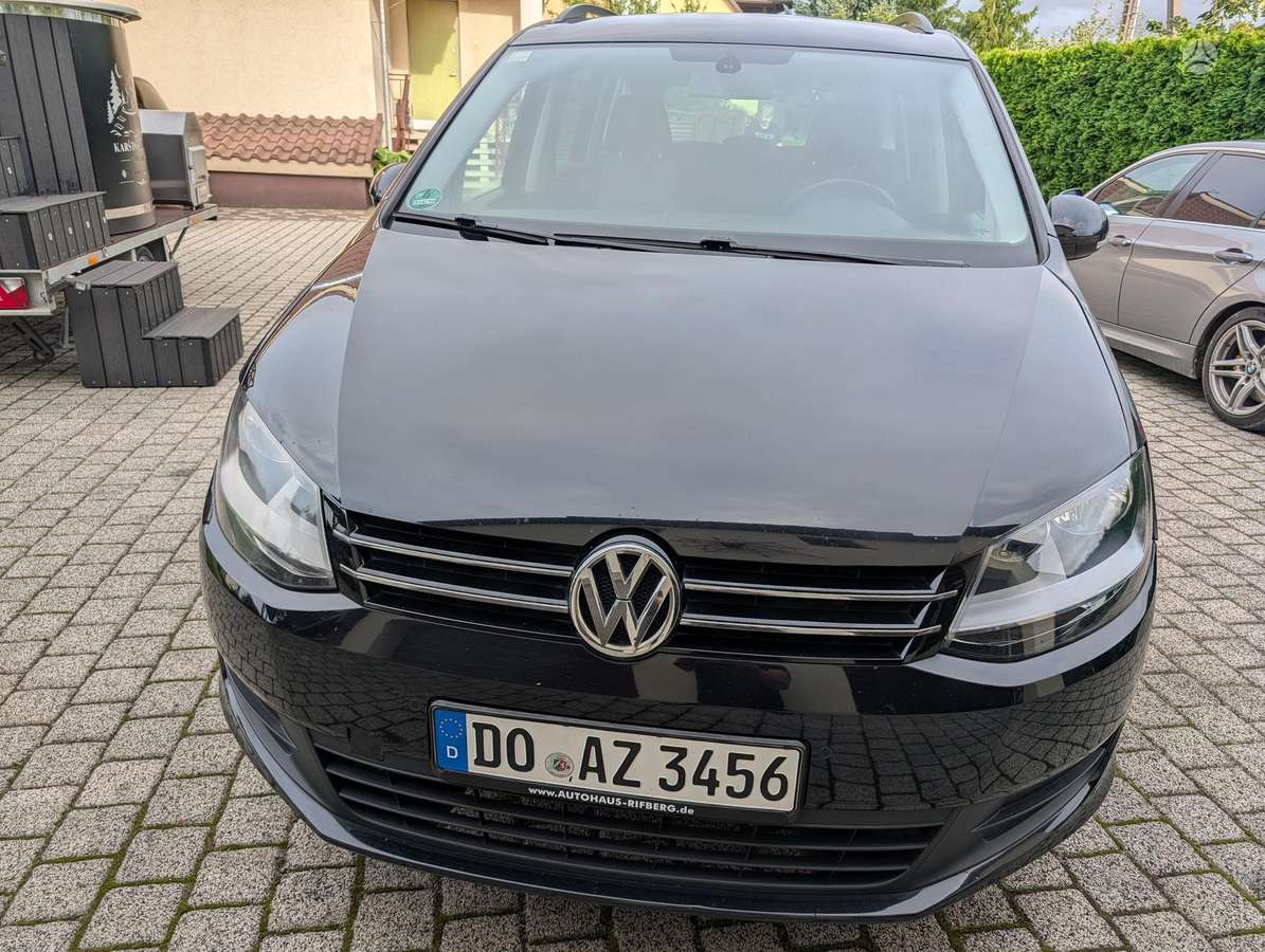 Volkswagen Sharan 2011 — interior