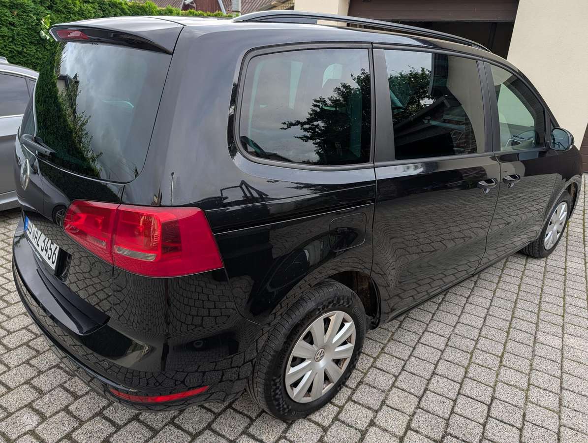 Volkswagen Sharan 2011 — photo 7