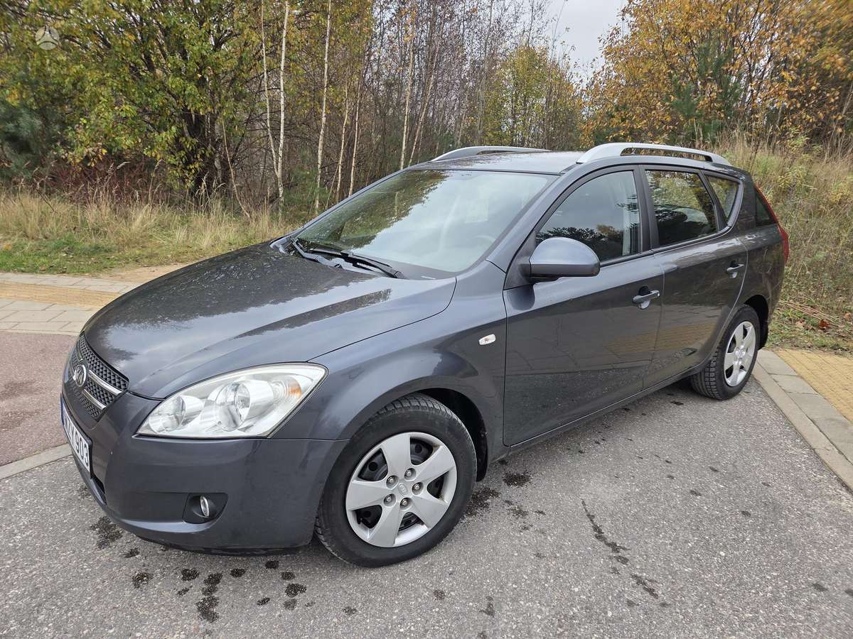 Kia Ceed 2008 — вигляд ззаду