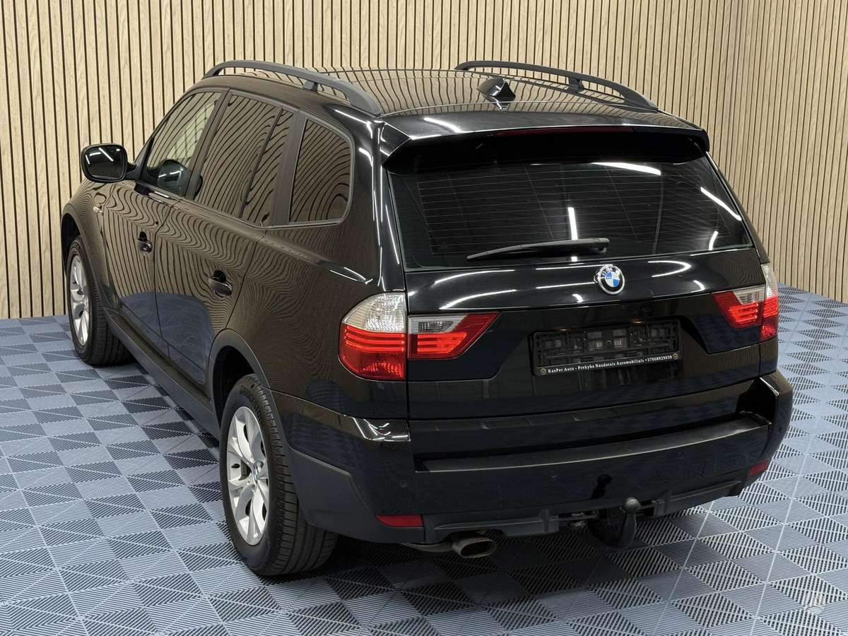 BMW X3 2010 — photo 11