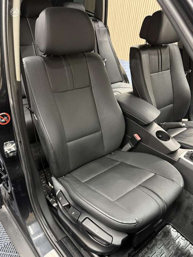 BMW X3 2010 — photo 16