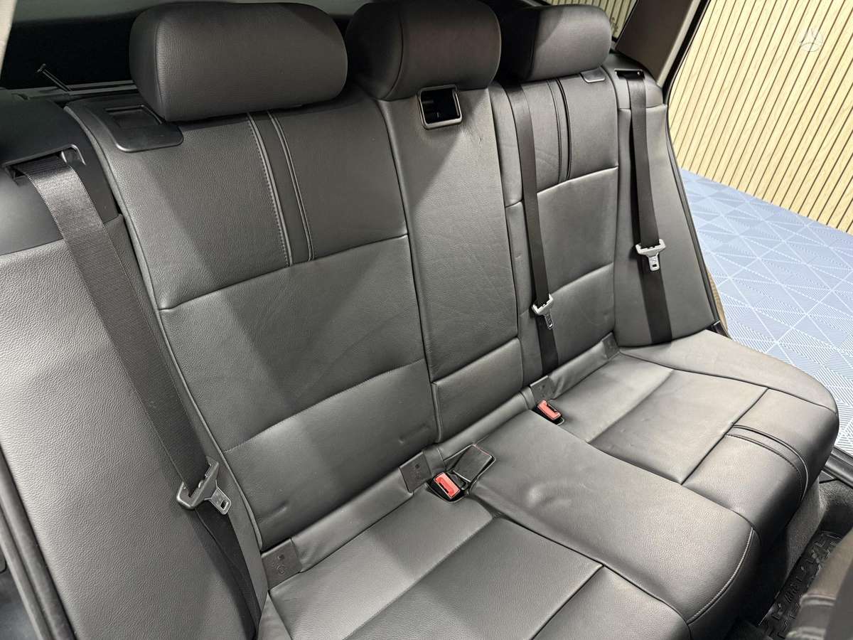 BMW X3 2010 — photo 17