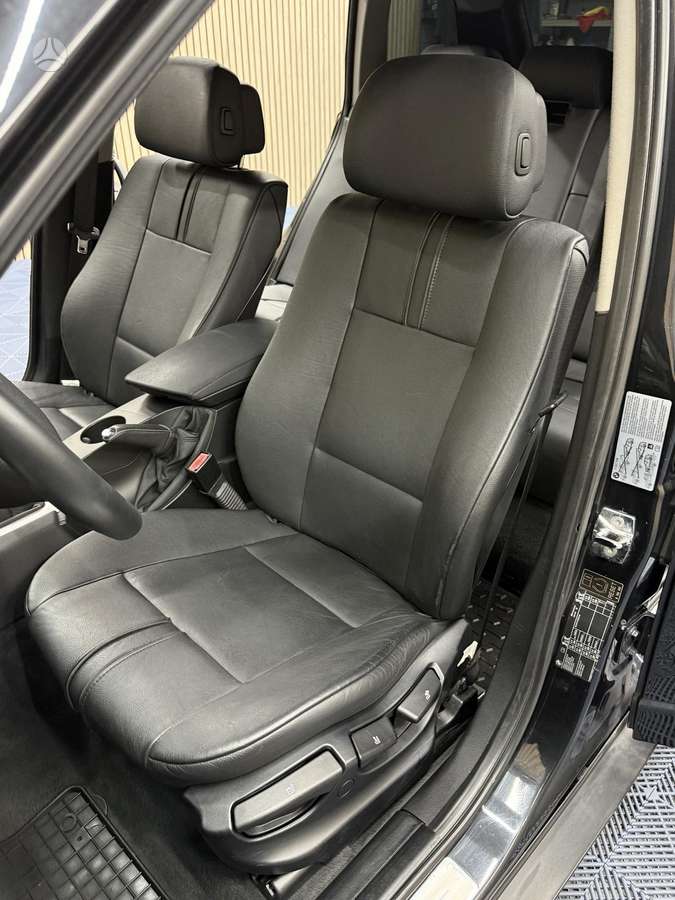 BMW X3 2010 — photo 19