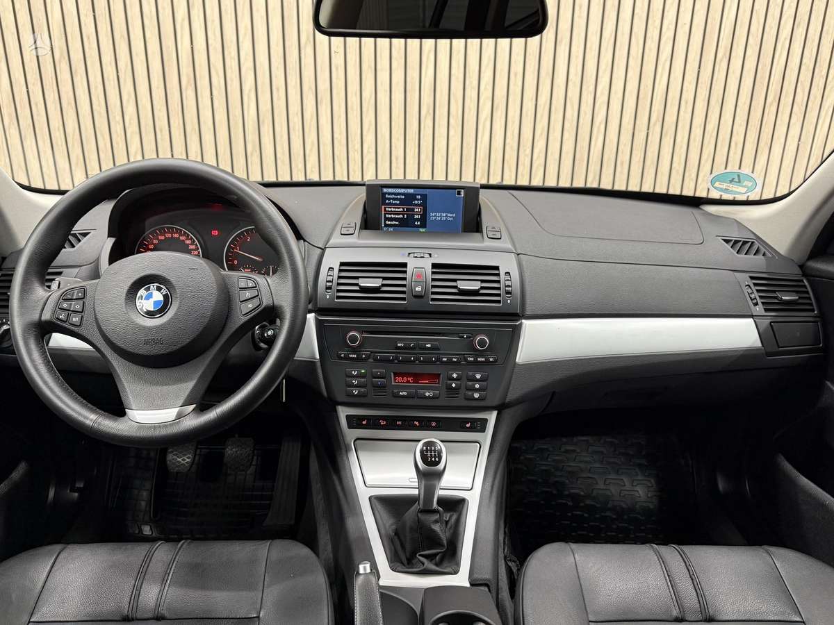 BMW X3 2010 — photo 21