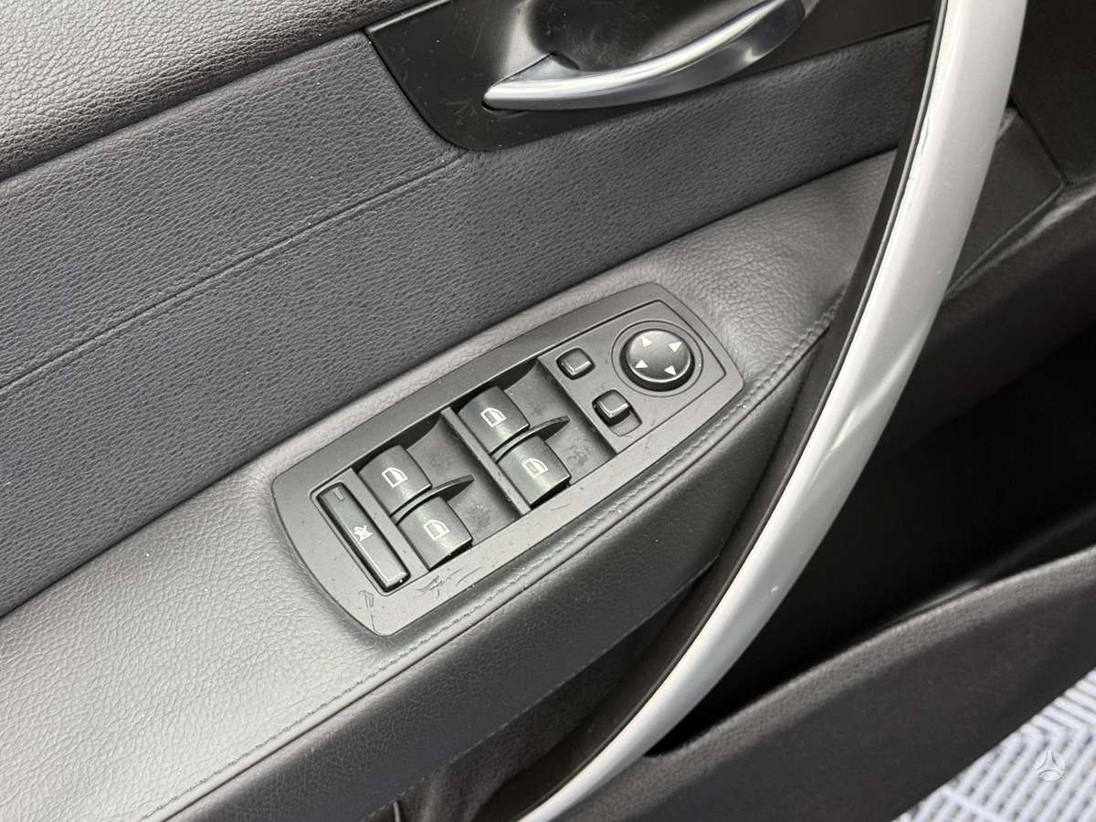 BMW X3 2010 — photo 23